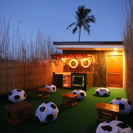 Hostel Avenue Beachfront-2